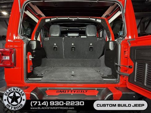 Used 2025 Jeep Wrangler Unlimited Rubicon 4xe w/ Convenience Group AWD/4WD image 31