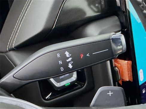 Used 2025 GMC Yukon Elevation AWD/4WD image 13