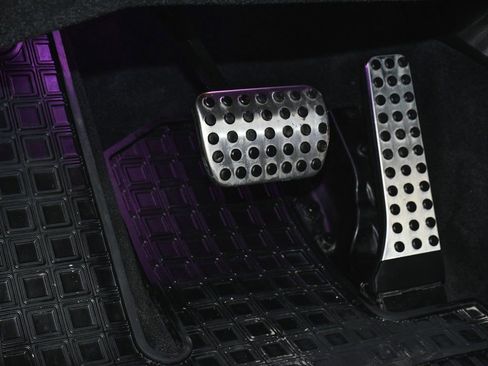 Used 2021 Mercedes-Benz G 550 image 24