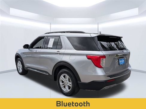Used 2020 Ford Explorer XLT w/ Equipment Group 202A AWD/4WD image 3