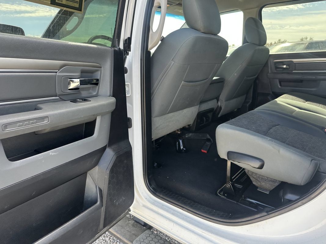 Used 2016 RAM 3500 Big Horn AWD/4WD image 28
