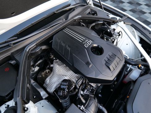 Used 2023 Genesis G70 2.0T image 54