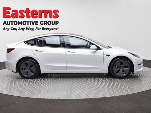 Used 2023 Tesla Model 3 Standard Range RWD image 4