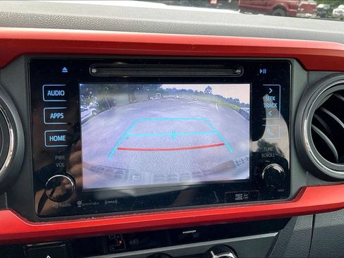 Used 2017 Toyota Tacoma TRD Sport w/ Tow Package RWD image 22