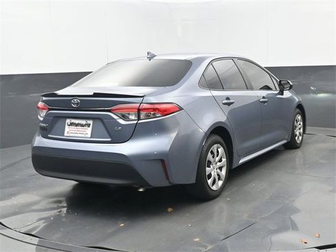 Used 2024 Toyota Corolla LE image 6