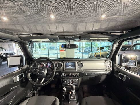 Used 2022 Jeep Wrangler Unlimited Sport image 27