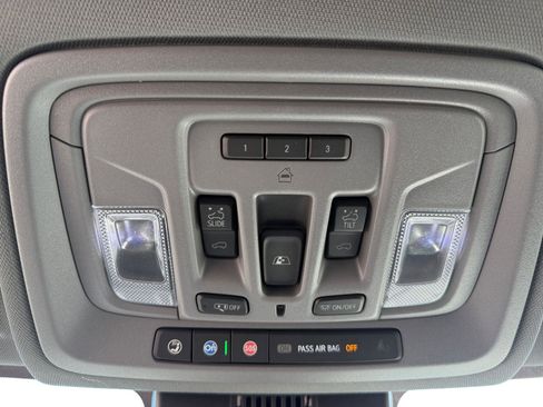 Used 2025 Chevrolet Silverado 1500 LT Trail Boss w/ Convenience Package II AWD/4WD image 17