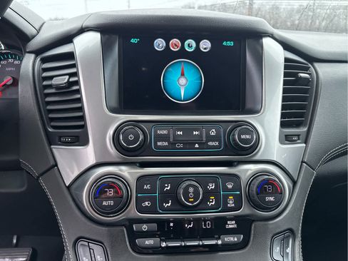 Used 2020 Chevrolet Suburban LT image 18