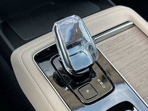 New 2026 Volvo XC90 T8 Ultra w/ Protection Package Premier image 24