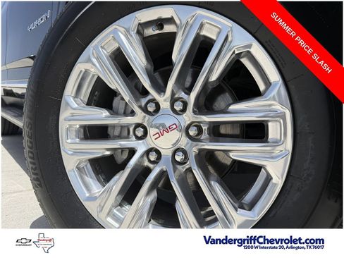 Certified 2023 GMC Yukon SLT AWD/4WD image 11