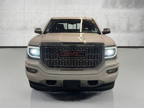 Used 2018 GMC Sierra 1500 Denali image 2