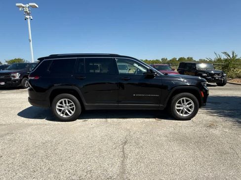 Used 2023 Jeep Grand Cherokee L Laredo RWD image 6