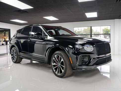 Used 2022 Bentley Bentayga AWD/4WD image 7