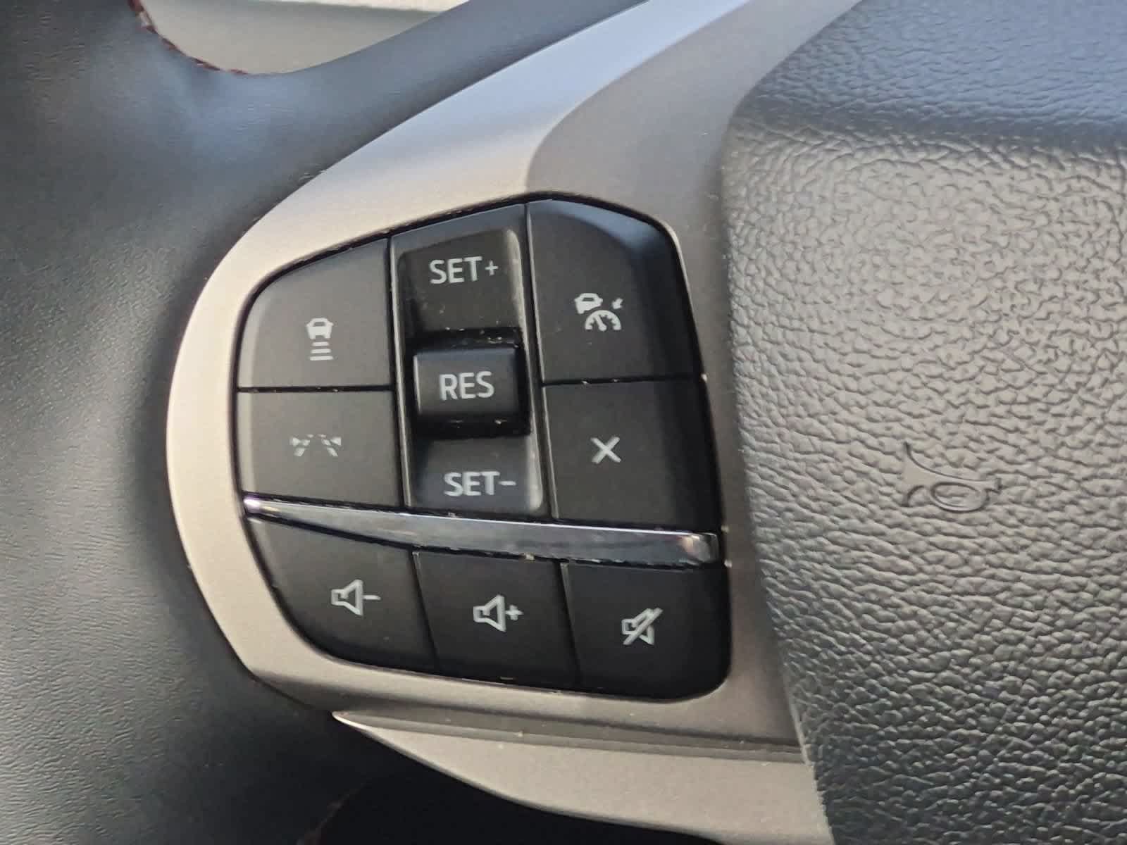 Used 2026 Ford Explorer Active w/ Active Comfort Package AWD/4WD image 23