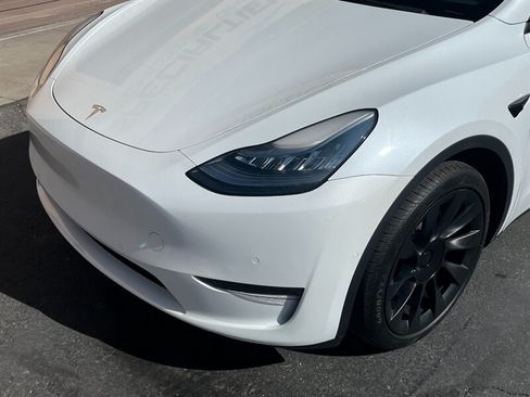 Used 2022 Tesla Model Y Long Range AWD/4WD image 12