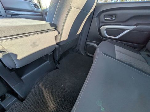 Used 2024 Nissan Titan SV image 29