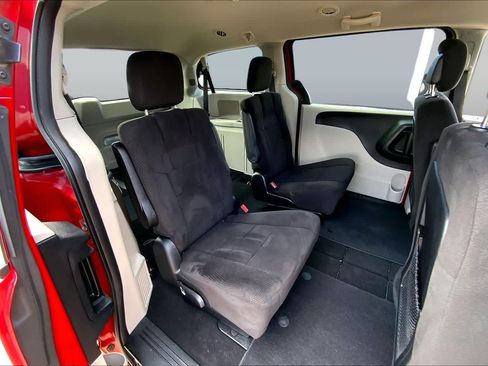 Used 2013 Dodge Grand Caravan SE FWD image 20