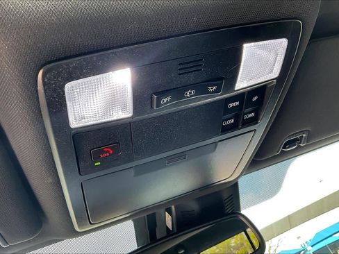 Used 2022 Toyota Tacoma TRD Sport w/ TRD Premium Sport Package image 32