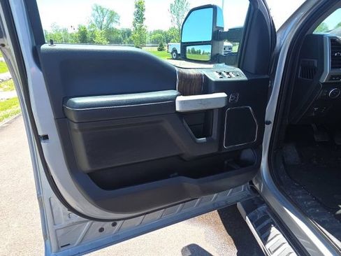 Used 2020 Ford F150 Lariat w/ Equipment Group 502A Luxury AWD/4WD image 22
