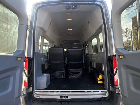 Used 2018 Ford Transit 350 XL image 8