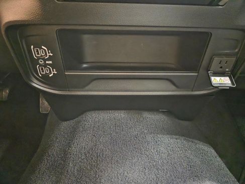 Used 2024 RAM 2500 Laramie image 52