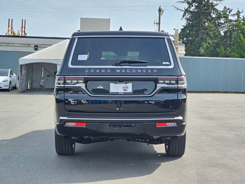New 2025 Jeep Grand Wagoneer L Series III w/ Rear Seat Video Group 1 image 7