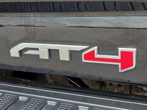Used 2022 GMC Sierra 2500 AT4 w/ Gooseneck/5TH Wheel Package AWD/4WD image 9