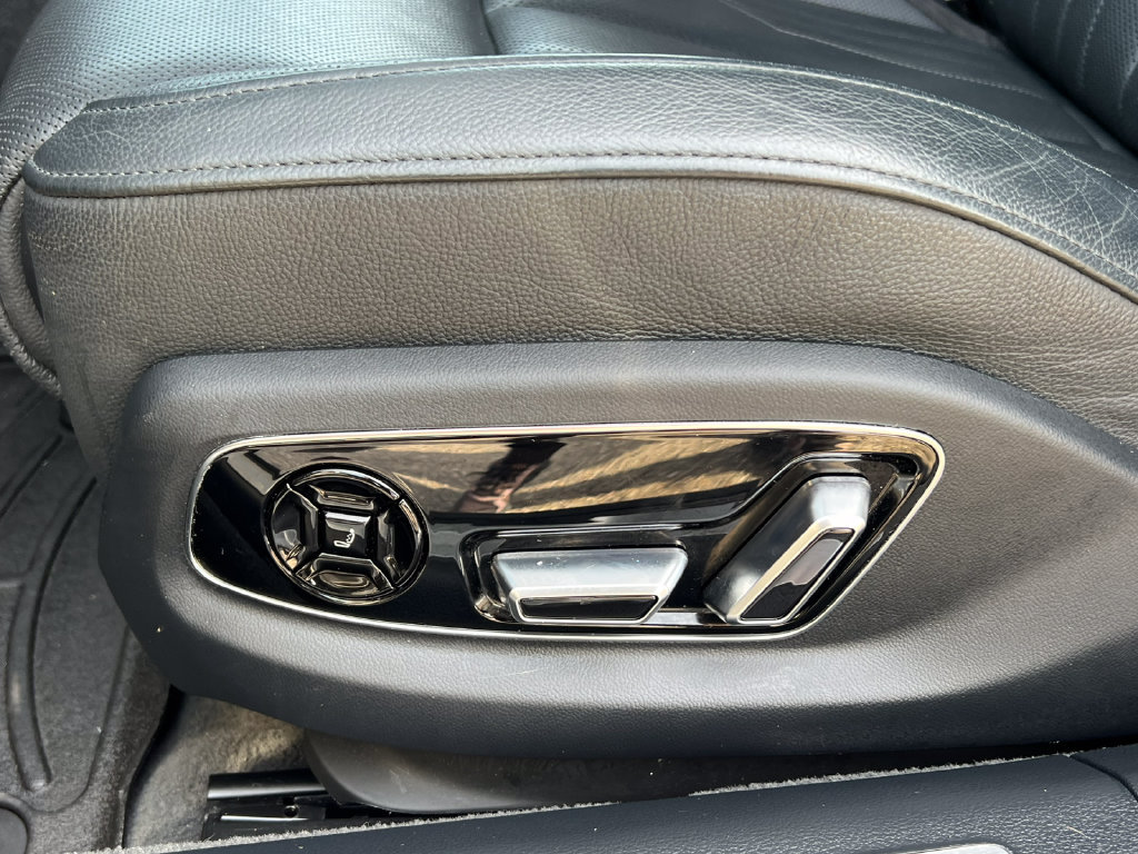 Used 2019 Audi A8 L 3.0T w/ Executive Package AWD/4WD image 14