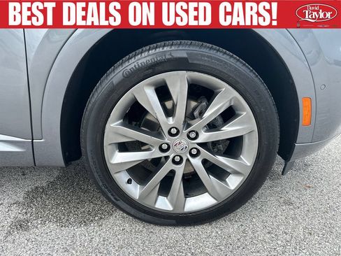 Used 2022 Buick Envision Avenir w/ Technology Package II FWD image 30