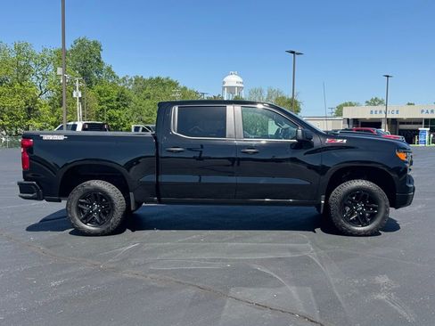 Used 2025 Chevrolet Silverado 1500 Custom Trail Boss AWD/4WD image 20