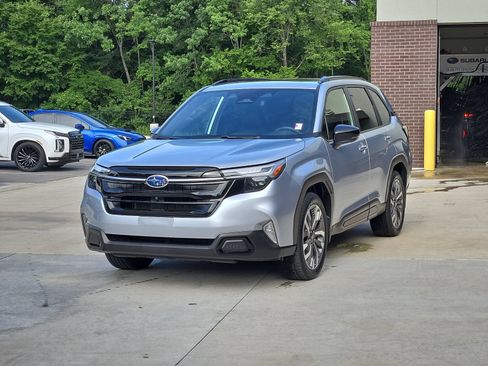 Certified 2025 Subaru Forester Touring AWD/4WD image 2