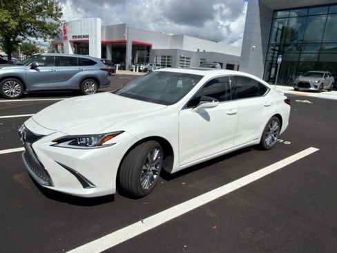 Used 2021 Lexus ES 300h w/ Premium Package FWD image 1