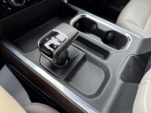 Used 2022 GMC Sierra 1500 SLT w/ SLT Premium Plus Package image 24