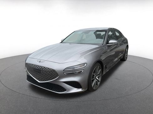 Used 2025 Genesis G70 2.5T image 4