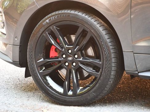 Used 2019 Ford Edge ST w/ Equipment Group 401A image 17