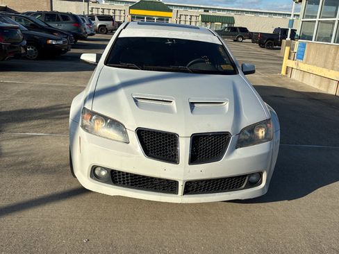 Used 2009 Pontiac G8 w/ Comfort And Sound Package image 2