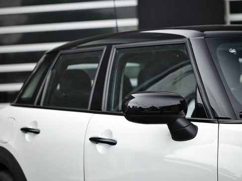 New 2026 MINI Cooper 4-Door Hardtop FWD image 3