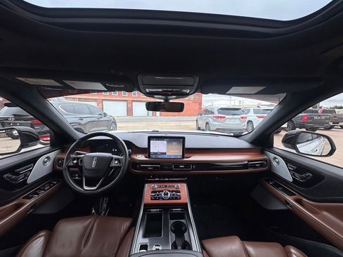 Used 2020 Lincoln Aviator Reserve w/ Equipment Group 202A AWD/4WD image 17