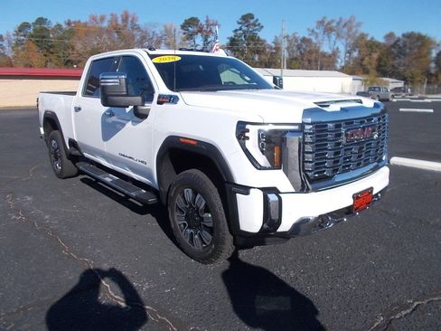 New 2026 GMC Sierra 2500 Denali image 2