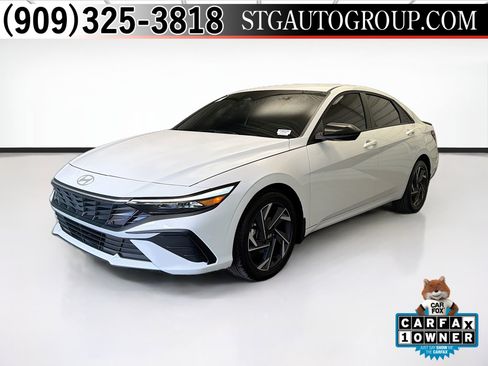 Used 2025 Hyundai Elantra Sport FWD image 1