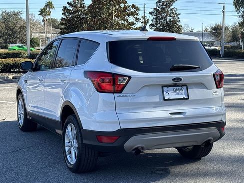 Used 2019 Ford Escape SE image 11