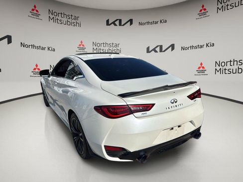 Used 2019 INFINITI Q60 3.0t Luxe w/ Essential Package AWD/4WD image 4