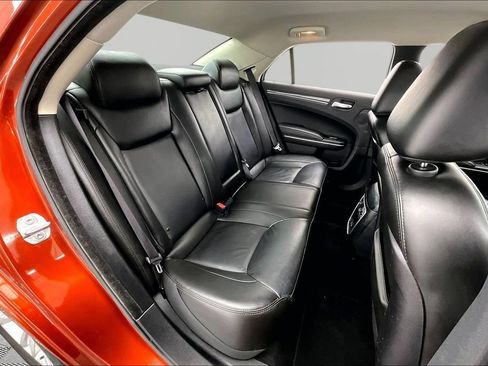 Used 2020 Chrysler 300 Touring L w/ 300 Premium Group RWD image 27