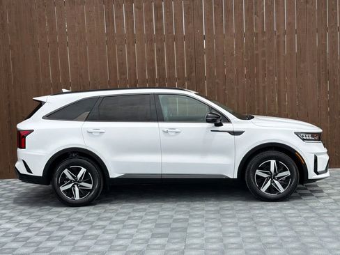 Used 2023 Kia Sorento EX FWD image 14