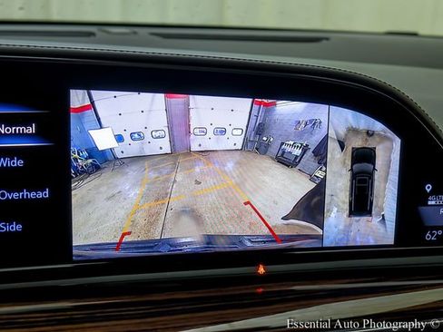 Used 2021 Cadillac Escalade Premium Luxury w/ Driver Assist Tech Package AWD/4WD image 19