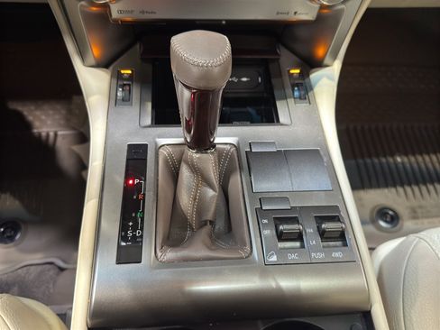 Used 2018 Lexus GX 460 Premium image 30