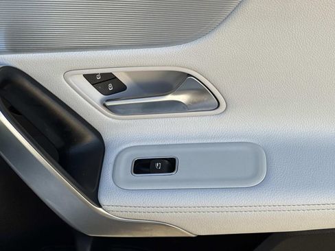 Used 2022 Mercedes-Benz CLA 250 image 15
