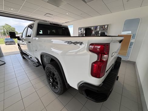 New 2026 Chevrolet Silverado 2500 Custom w/ Custom Value Package AWD/4WD image 4