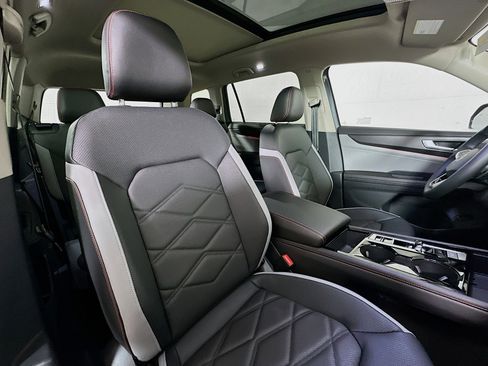 New 2026 Volkswagen Atlas Peak Edition AWD/4WD image 28