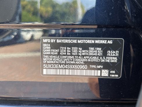 Used 2025 BMW X7 M60i AWD/4WD image 34